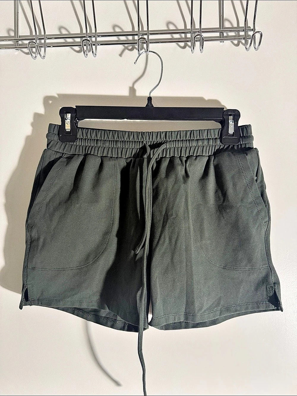 Rachel Zoe Women's Green Athletic Shorts Size XS Like New